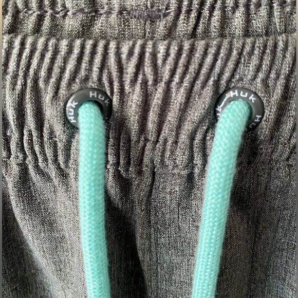 Huk Men’s Swim Trunks Size Small 5.5” Volley Shorts w/ Anti-Chafe Liner - Picture 4 of 10